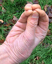 Making a tiny 'black hole' between fingertips (one hand)